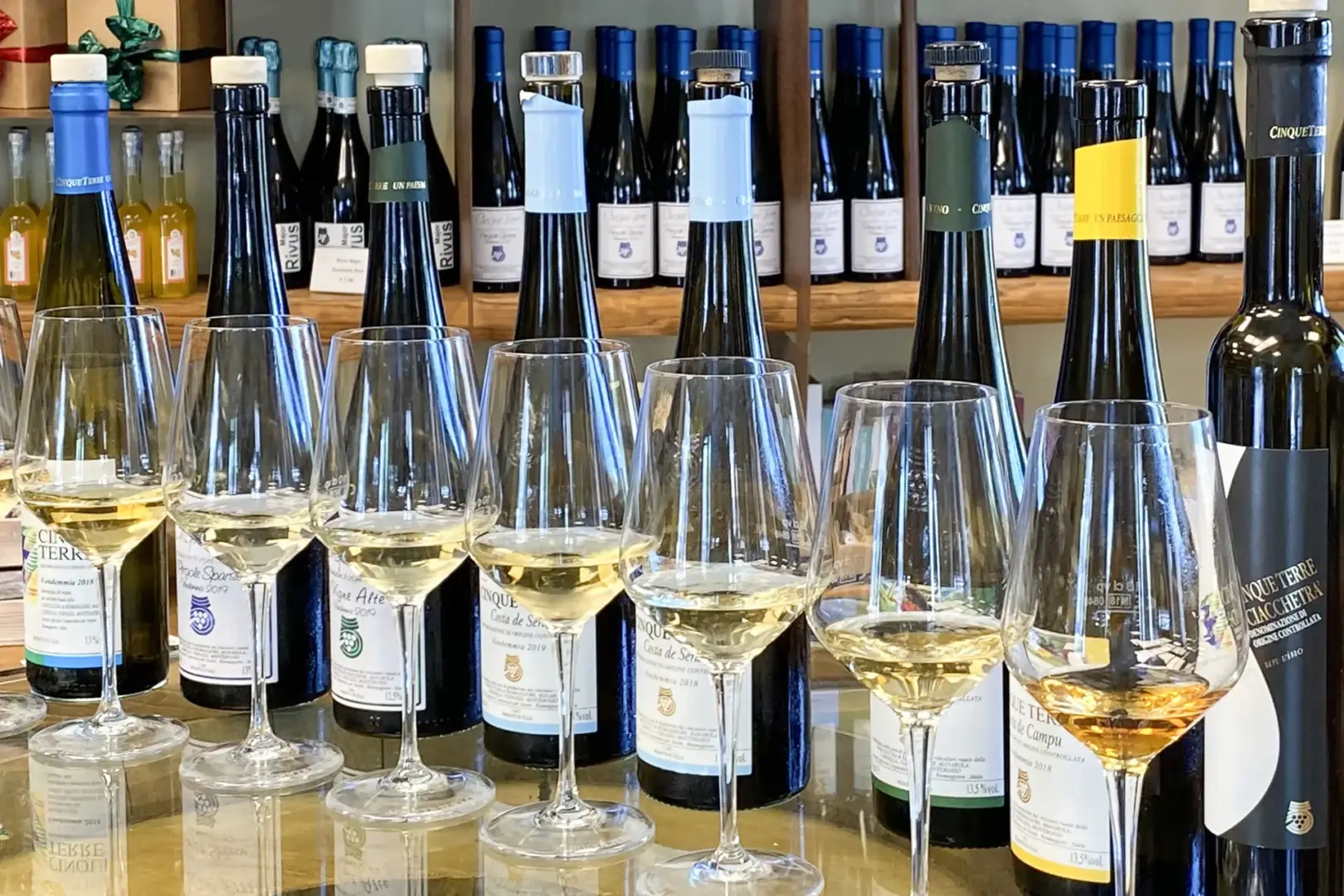 Tasting of our Cinque Terre DOC wines, accompanied by local specialties.