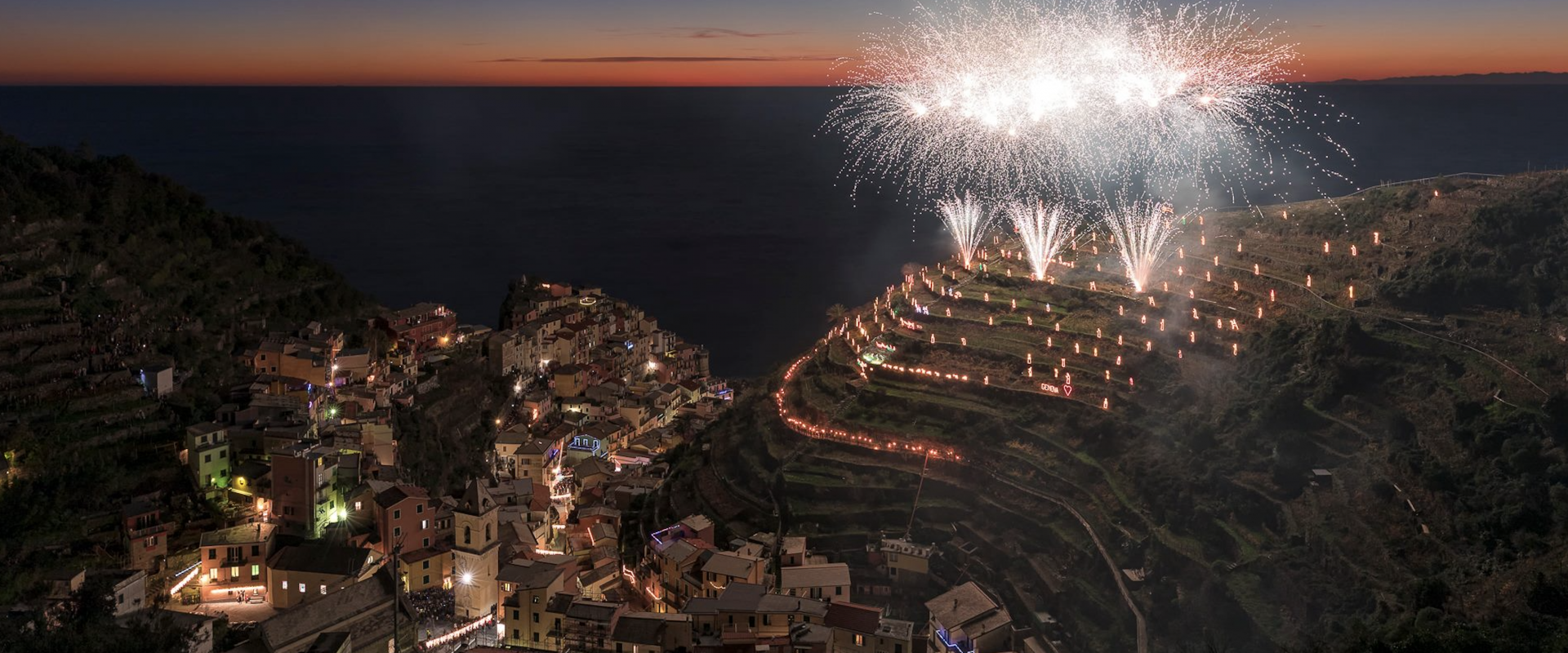 La crèche lumineuse de Mario Andreoli à Manarola, dans les Cinque Terre